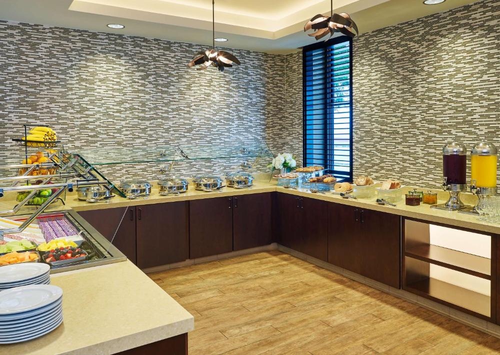 DoubleTree by Hilton San Antonio Airport